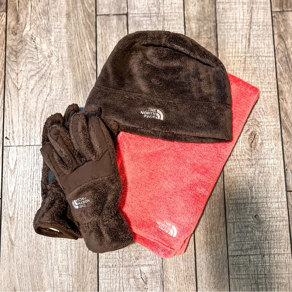 Women’s North Face Coat - Picture 4 of 6